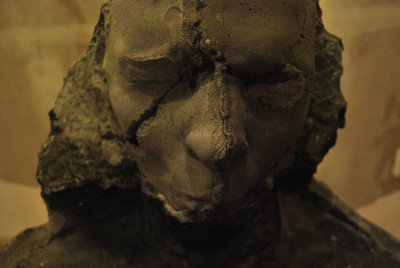 self-portret / fragment * bitumen,&amp;nbsp;concrete